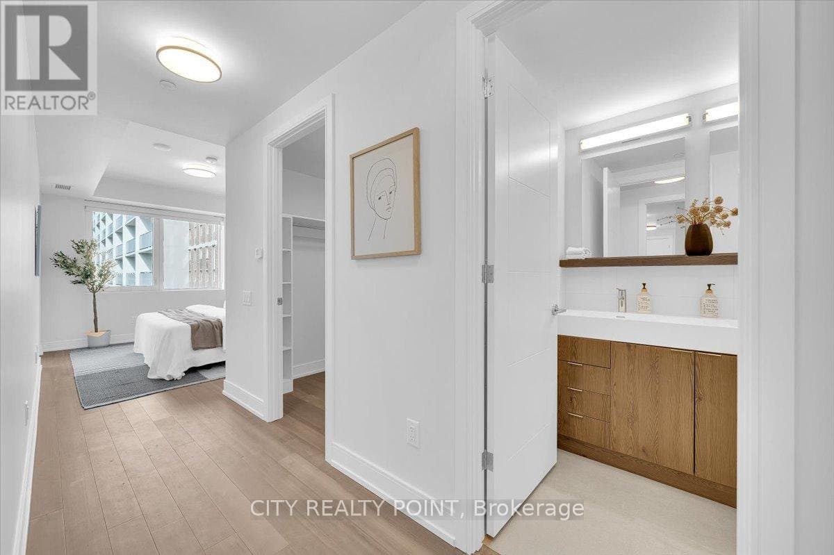 664 Spadina Avenue - Photo 4