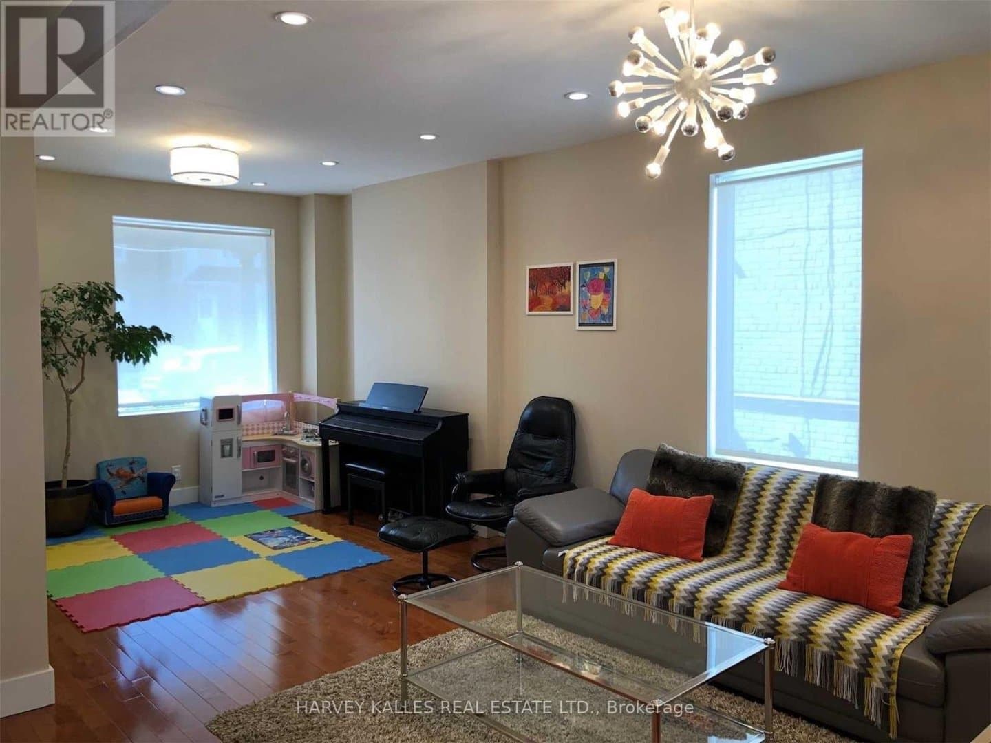 148 Roslin Avenue - Photo 2