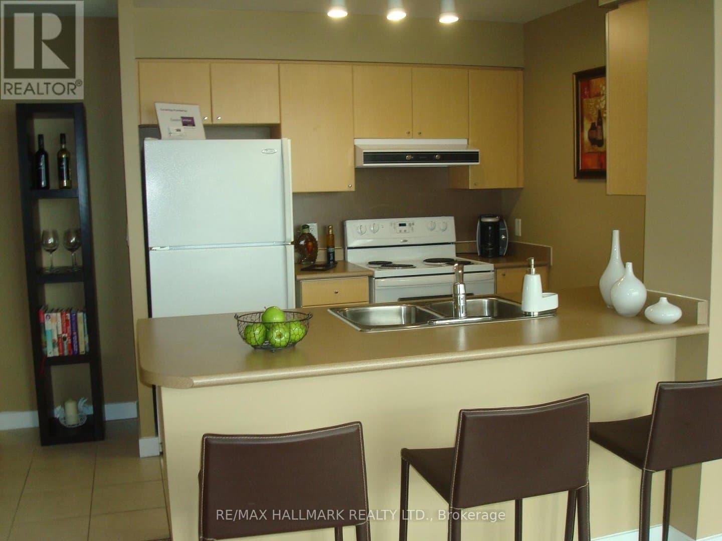 5191 Dundas Street - Photo 4