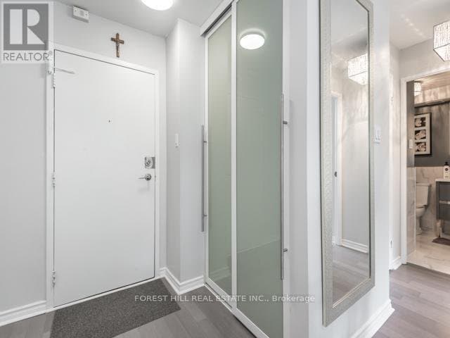 105 Mccaul Street - Photo 2