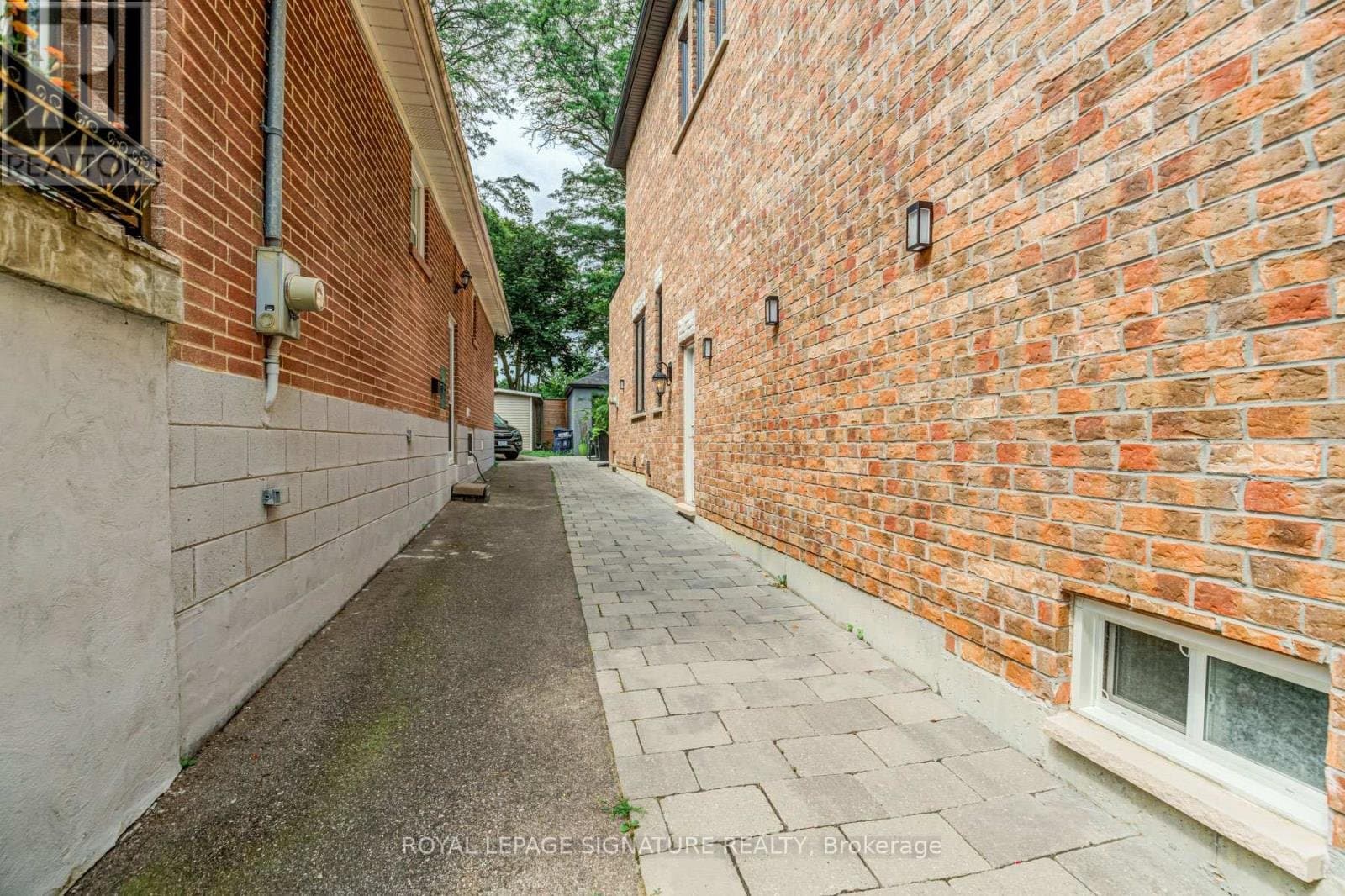 36 Roxaline Street - Photo 4