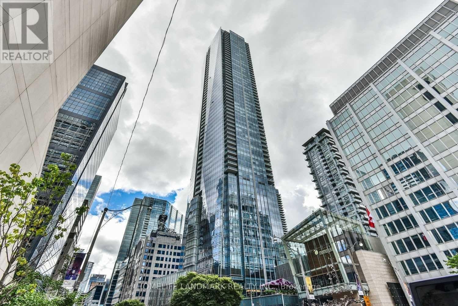180 University Avenue - Photo 1