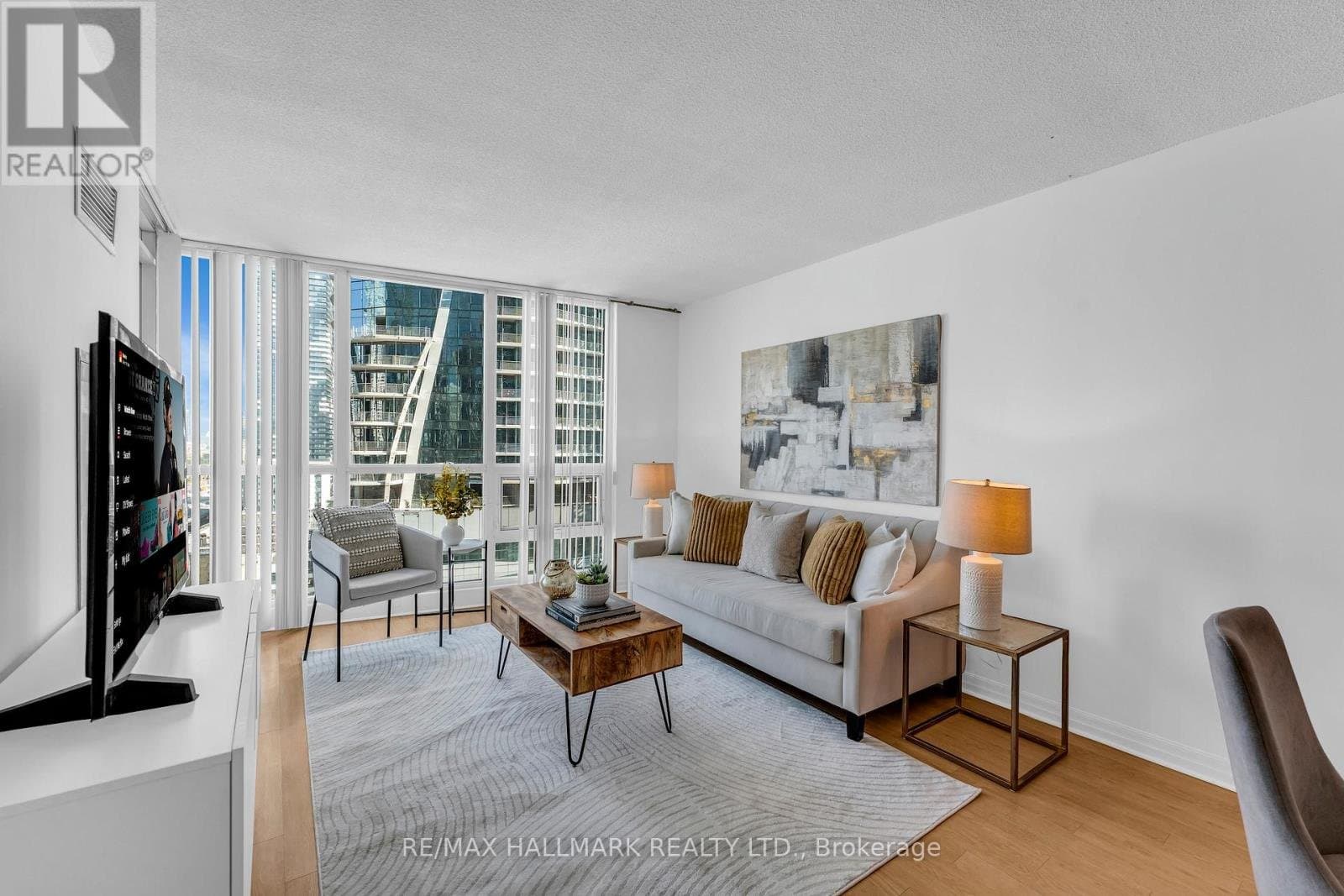 16 Yonge Street