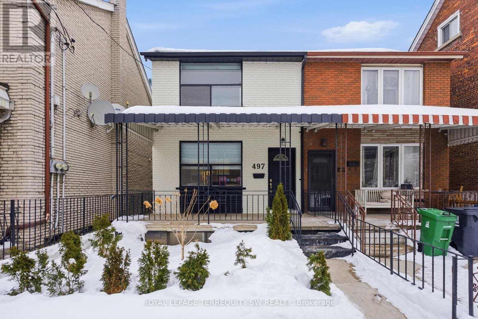 497 Ossington Avenue - Photo 1