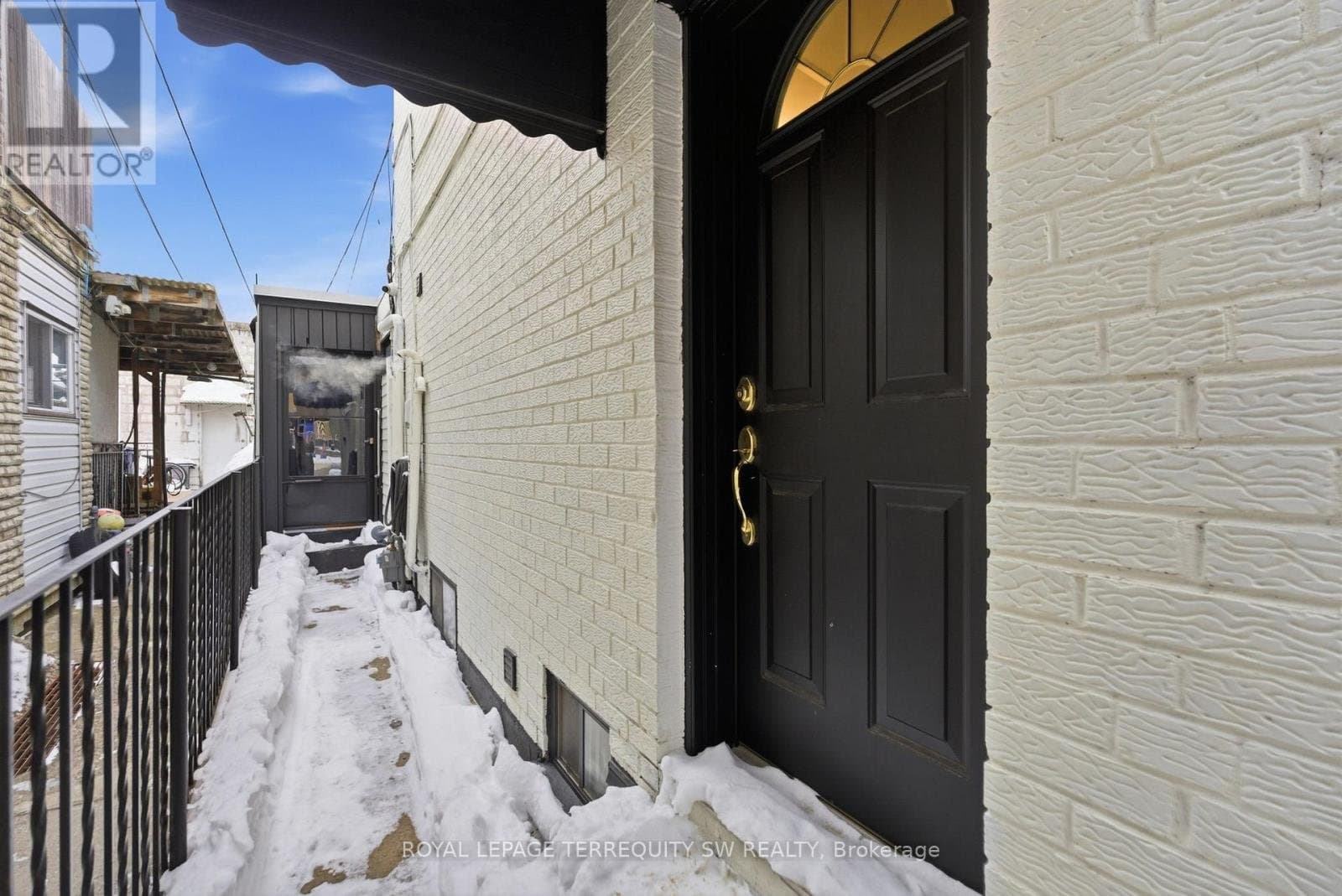 497 Ossington Avenue - Photo 3