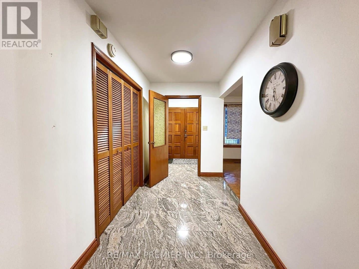 56 Fairchild Avenue - Photo 3