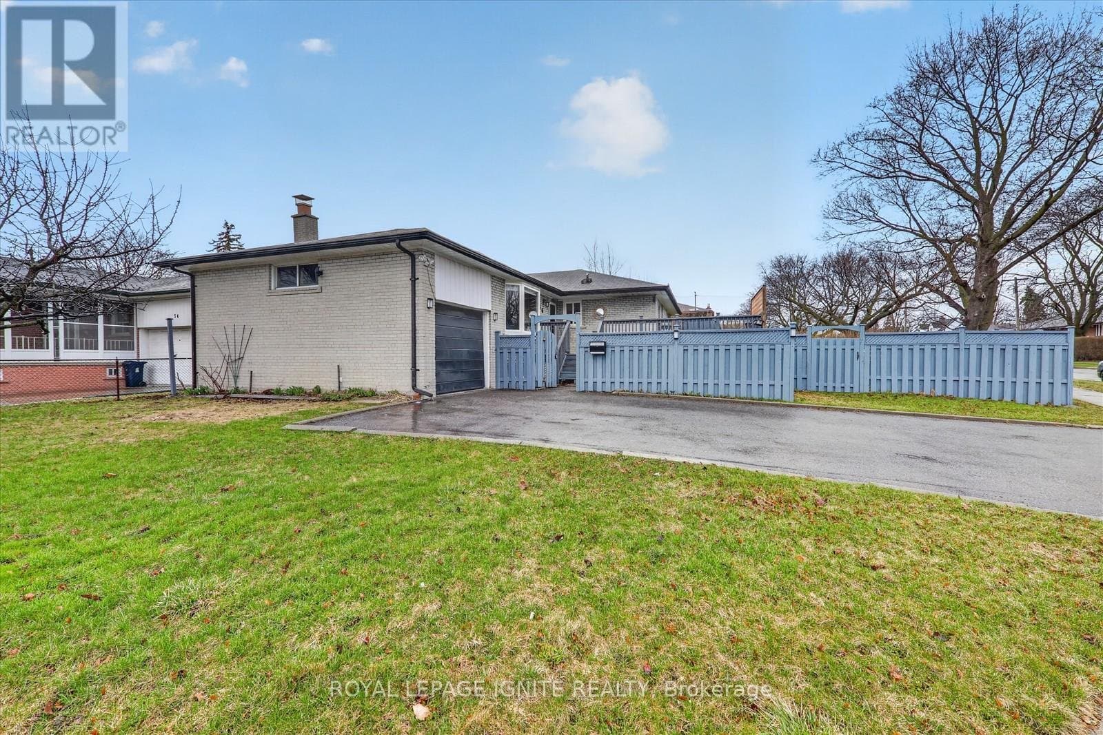 56 Frost Street - Photo 2