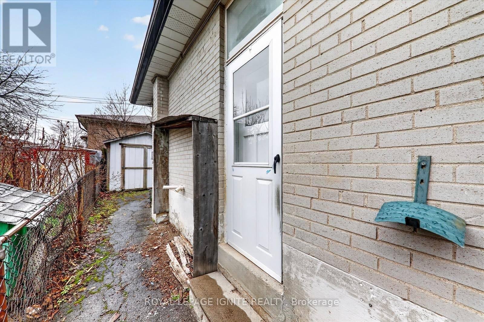 56 Frost Street - Photo 4