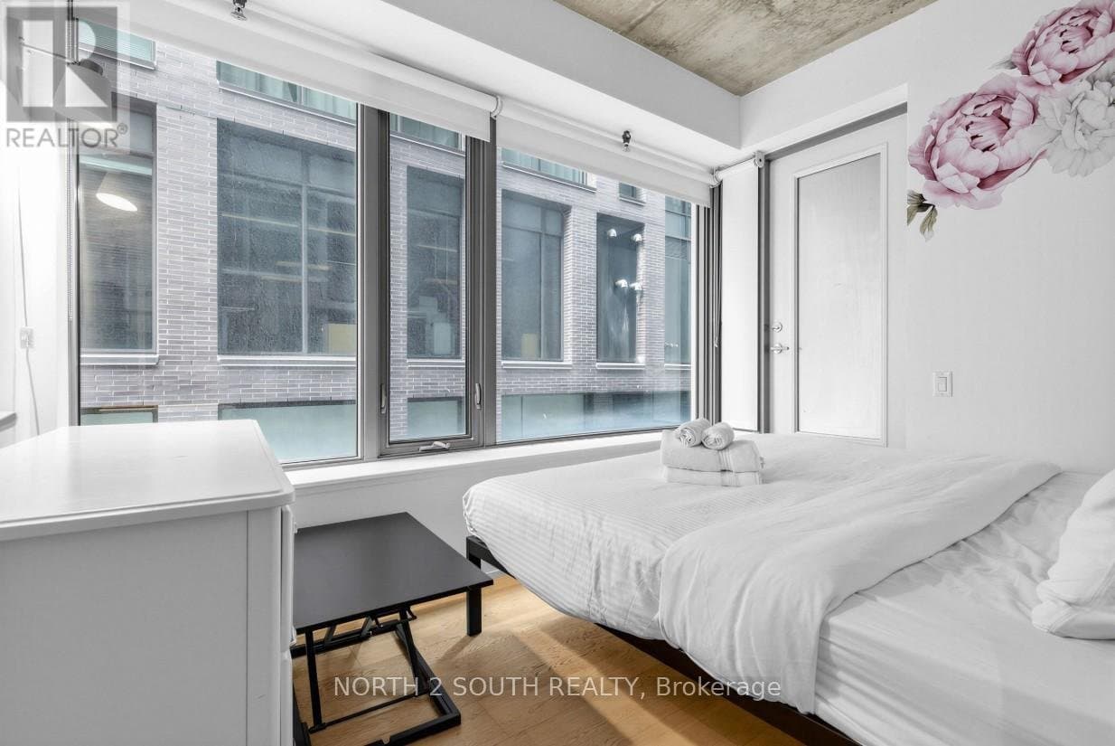 95 Bathurst Street - Photo 3