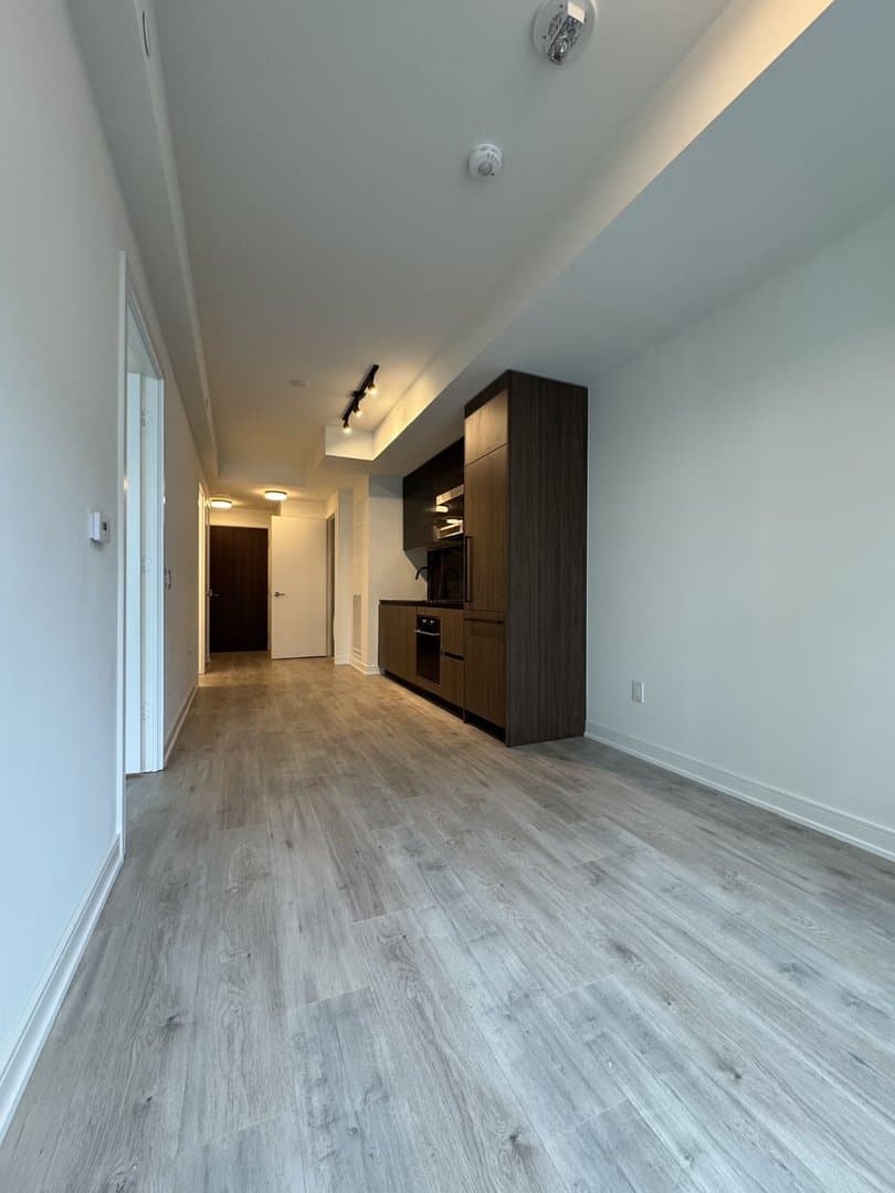 425 Front Street East - Photo 3