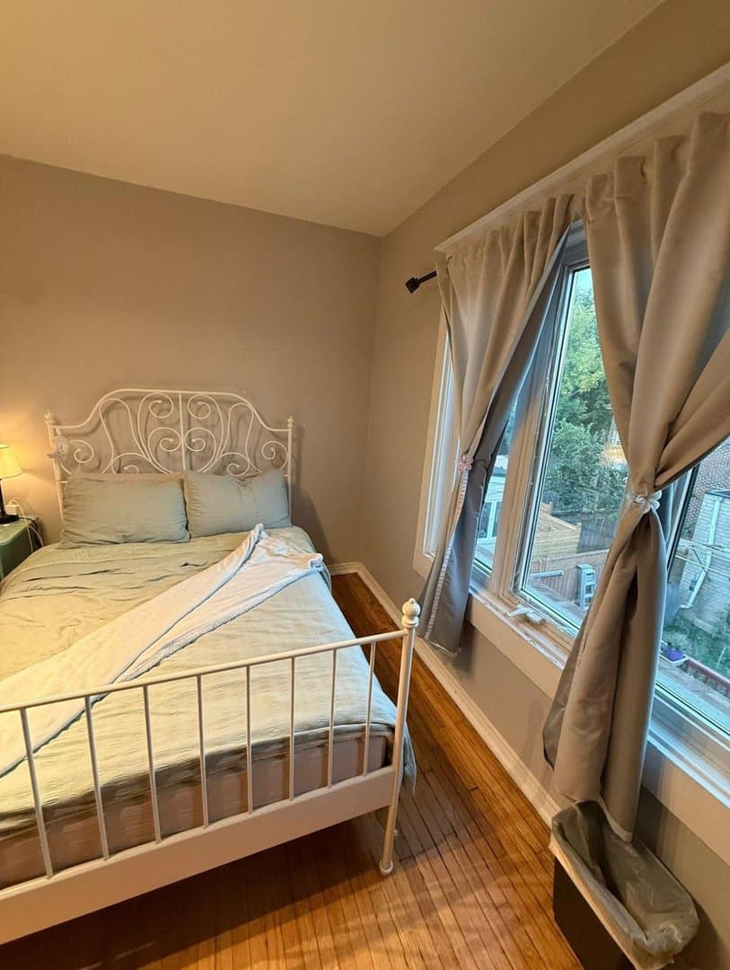 112 Blackthorn Avenue - Photo 3