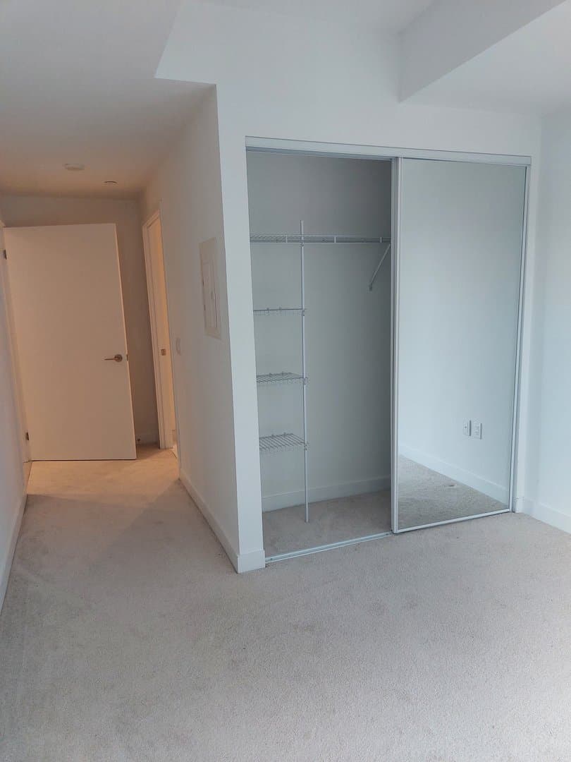 121 Saint Patrick Street - Photo 3