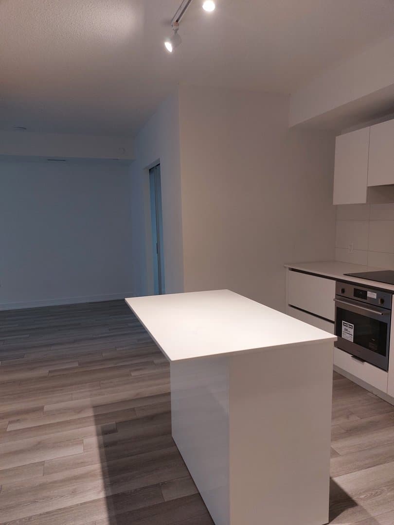 121 Saint Patrick Street - Photo 2