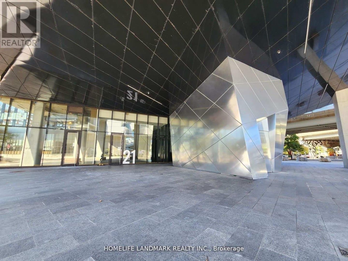 21 Lawren Harris Square - Photo 3