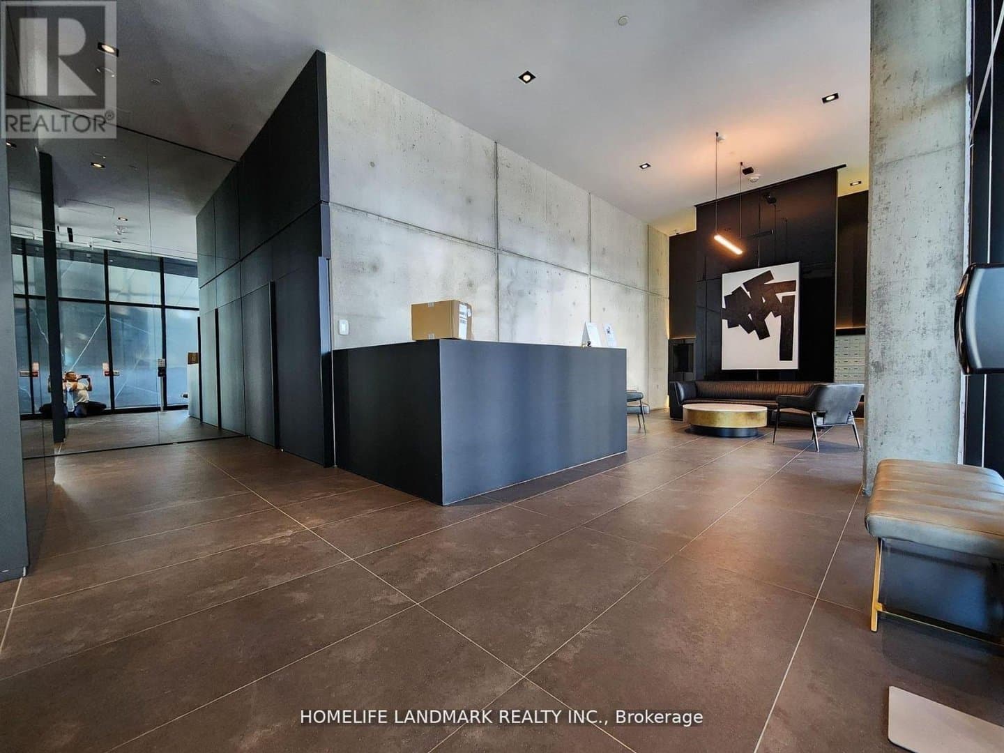 21 Lawren Harris Square - Photo 4