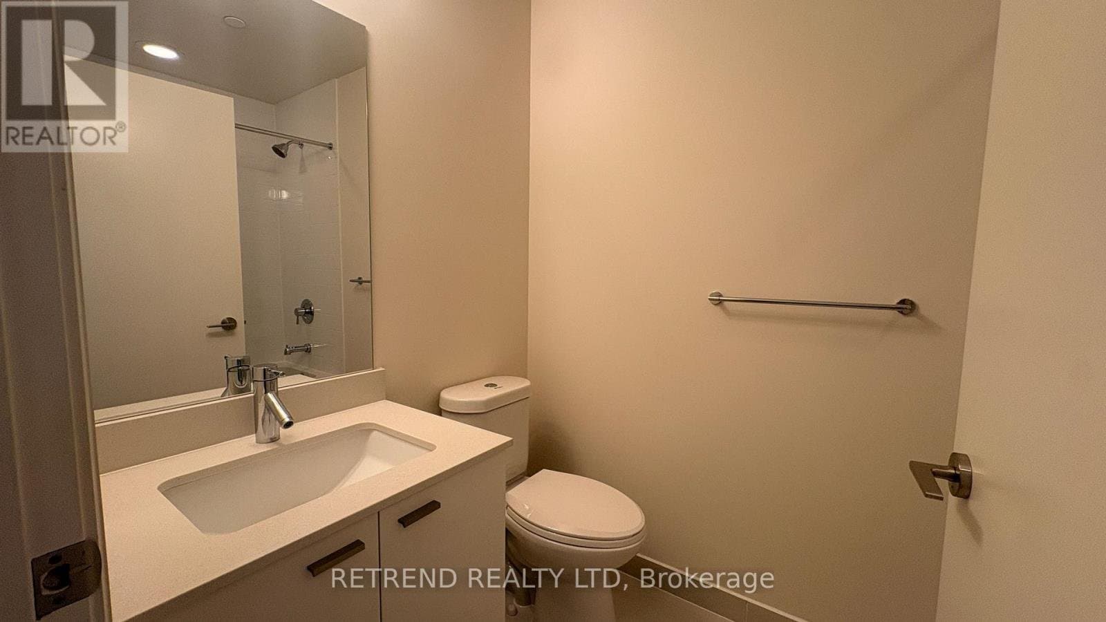 30 Roehampton Avenue - Photo 3