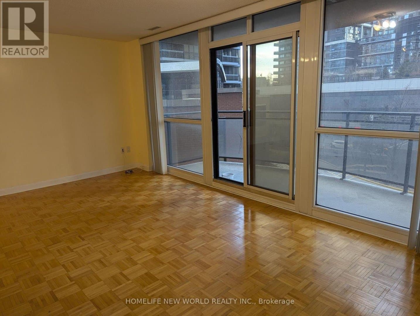 33 Sheppard Avenue - Photo 4