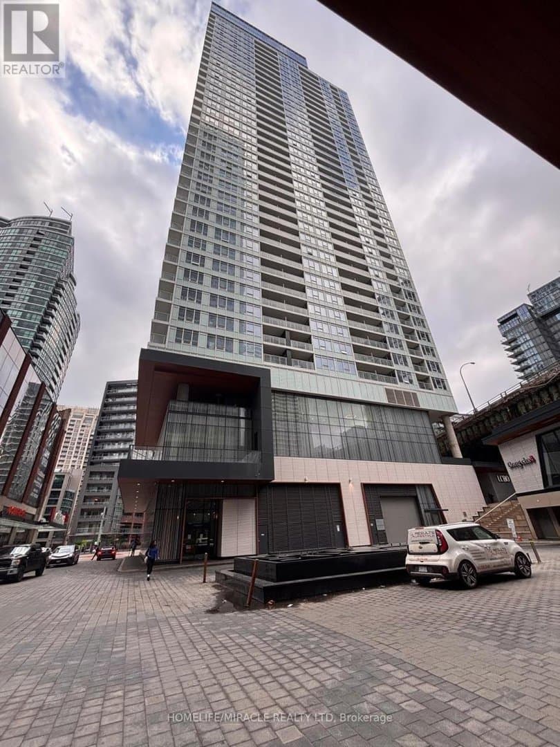 19 Bathurst Street