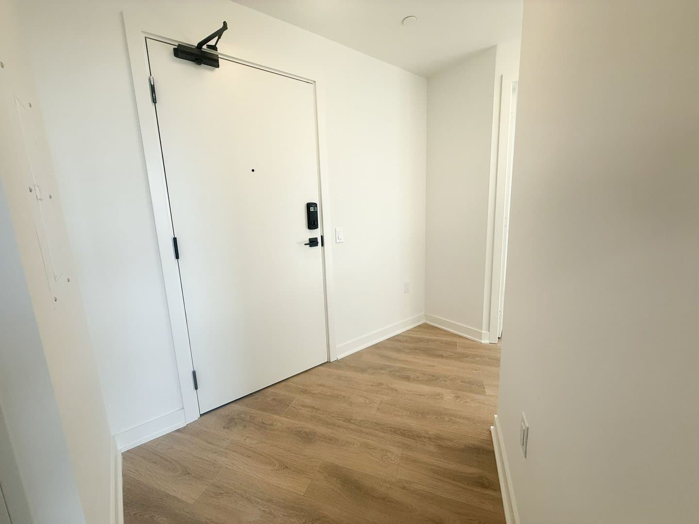 1185 Dupont Street - Photo 2