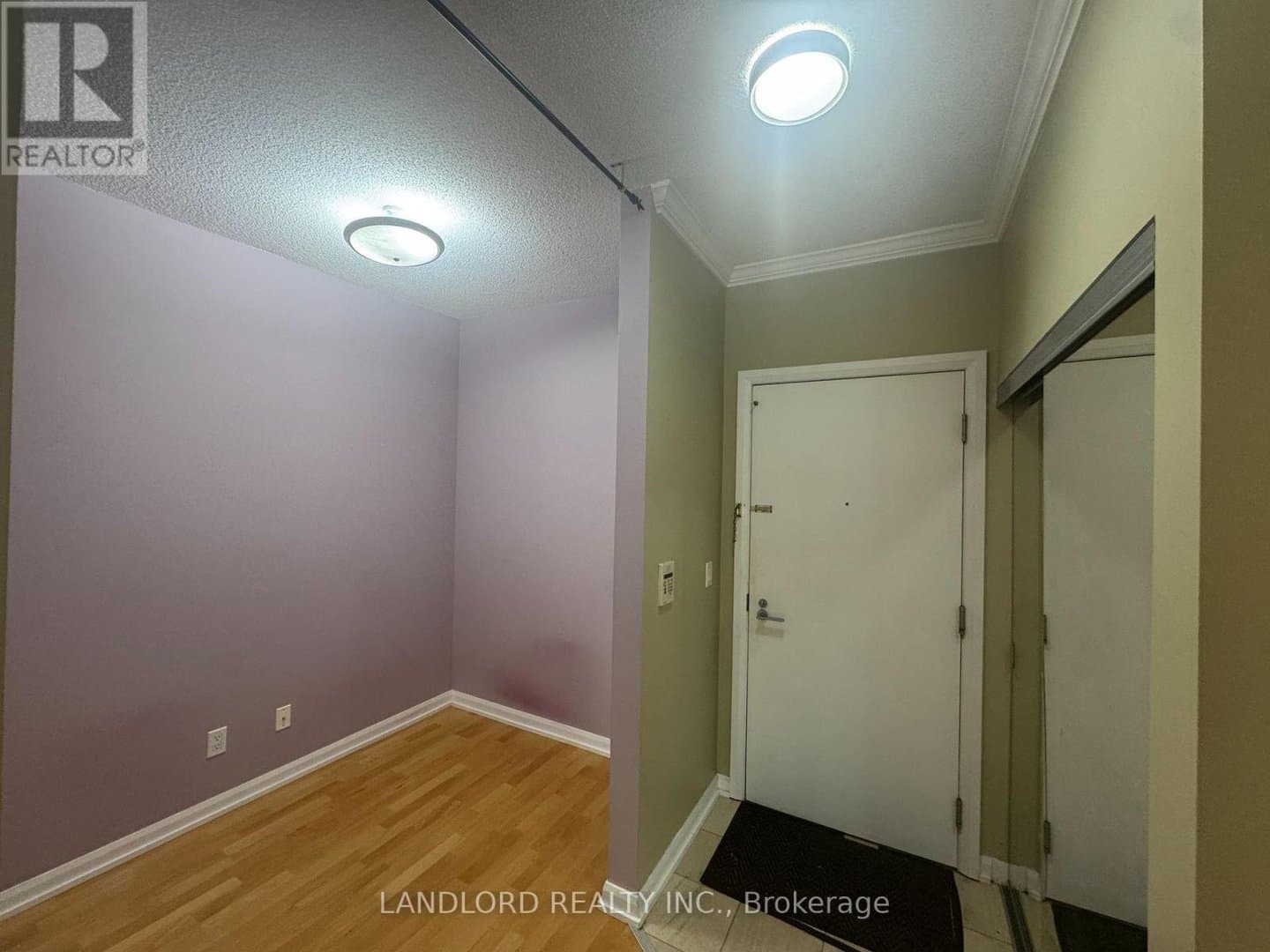 111 Elizabeth Street - Photo 2