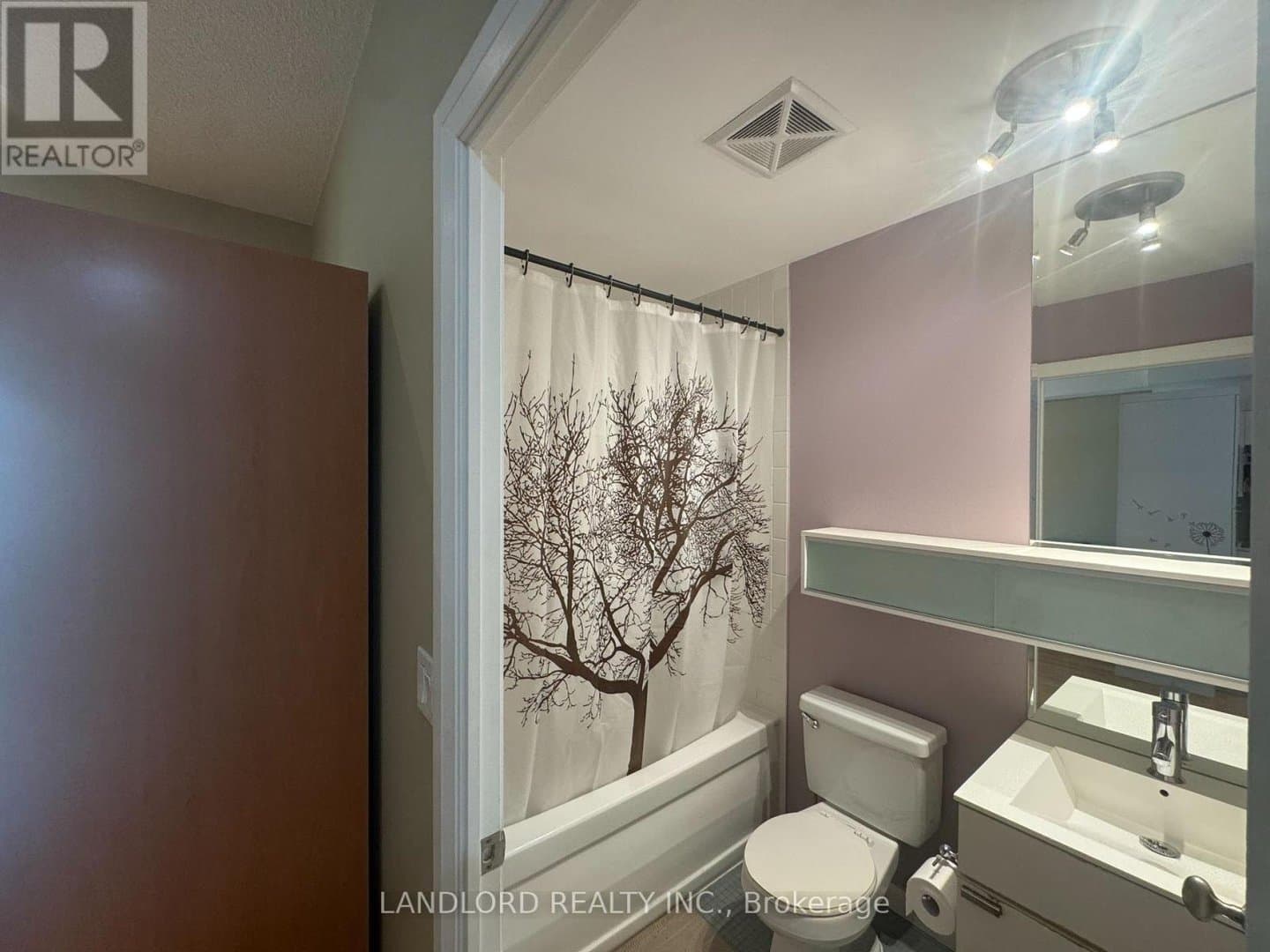 111 Elizabeth Street - Photo 3