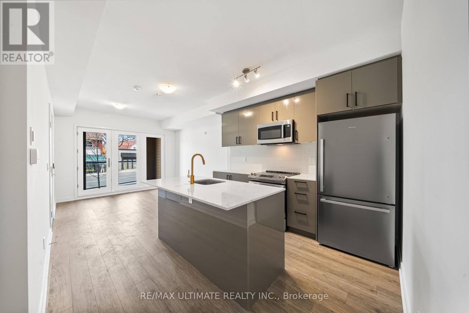 35 Birchcliff Avenue - Photo 1