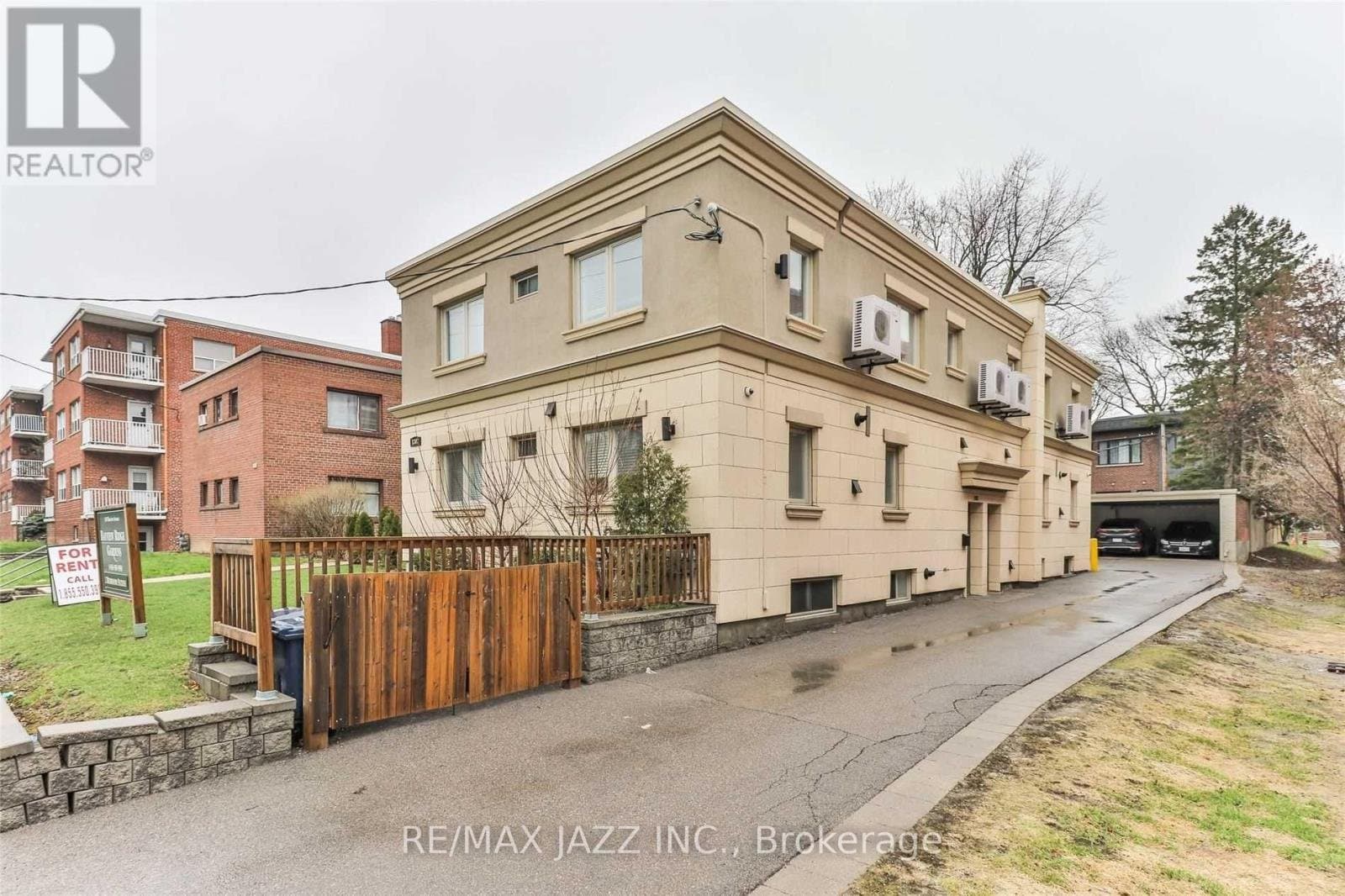 1303 Bayview Avenue - Photo 2
