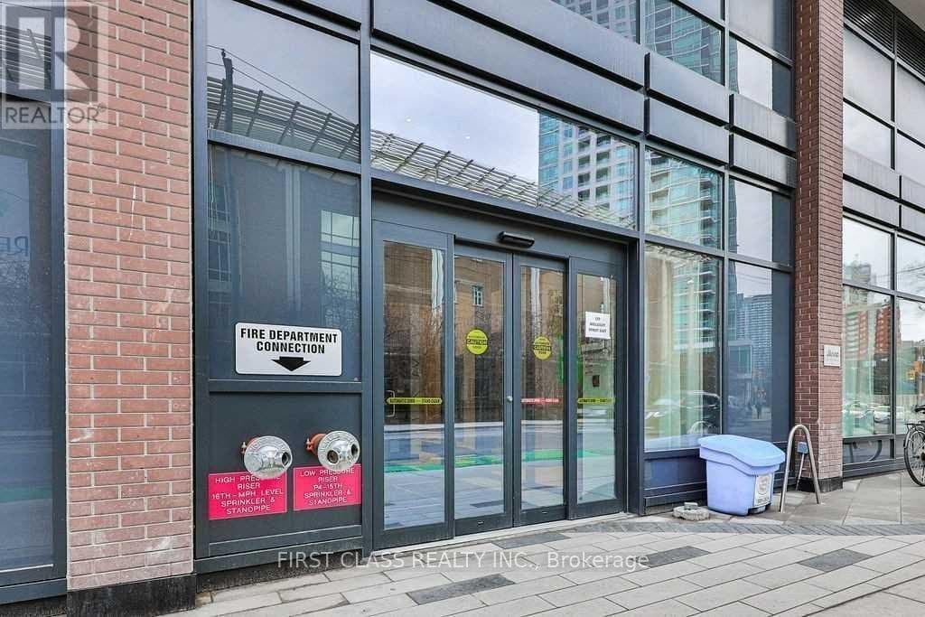 159 Wellesley Street - Photo 3