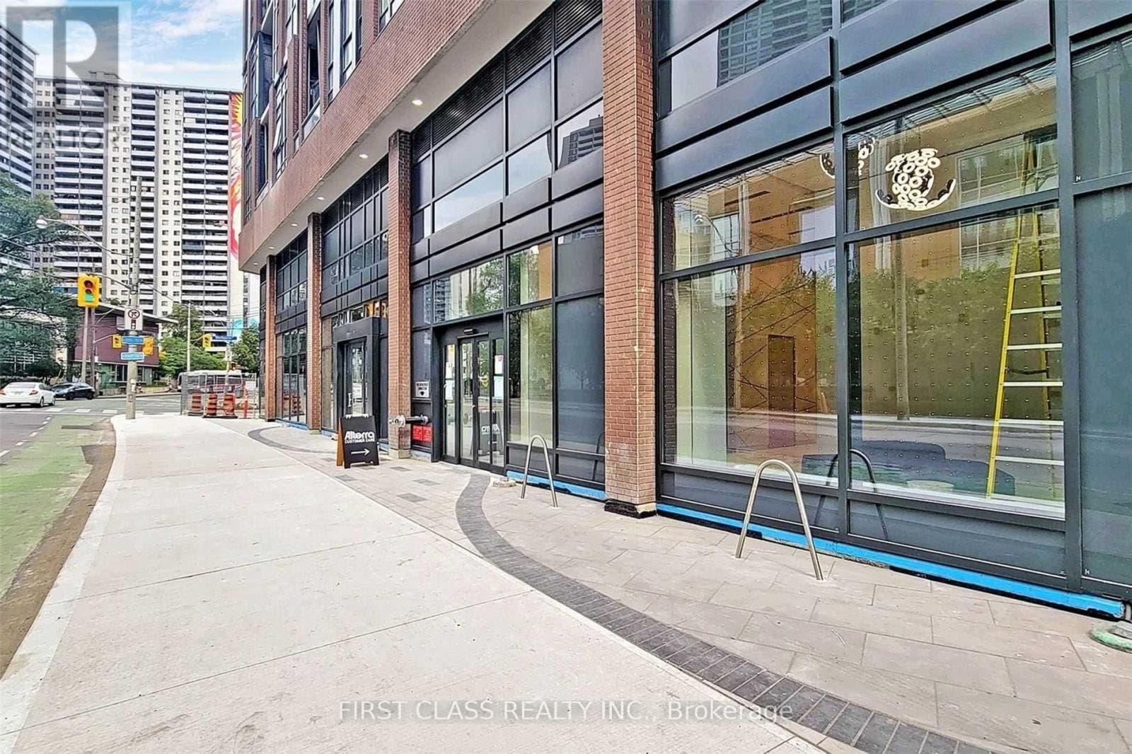 159 Wellesley Street - Photo 4