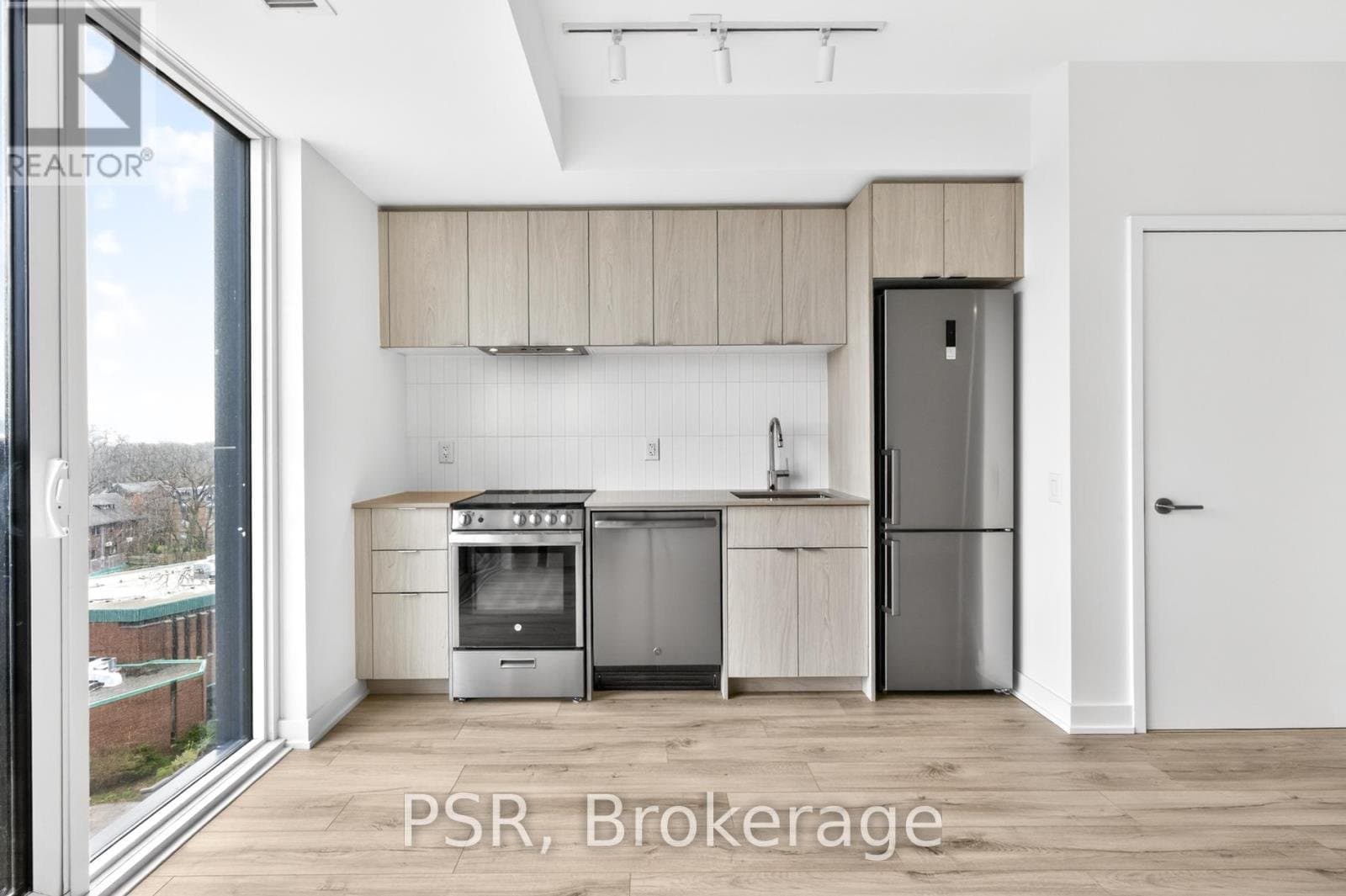 1660 Bloor Street - Photo 3