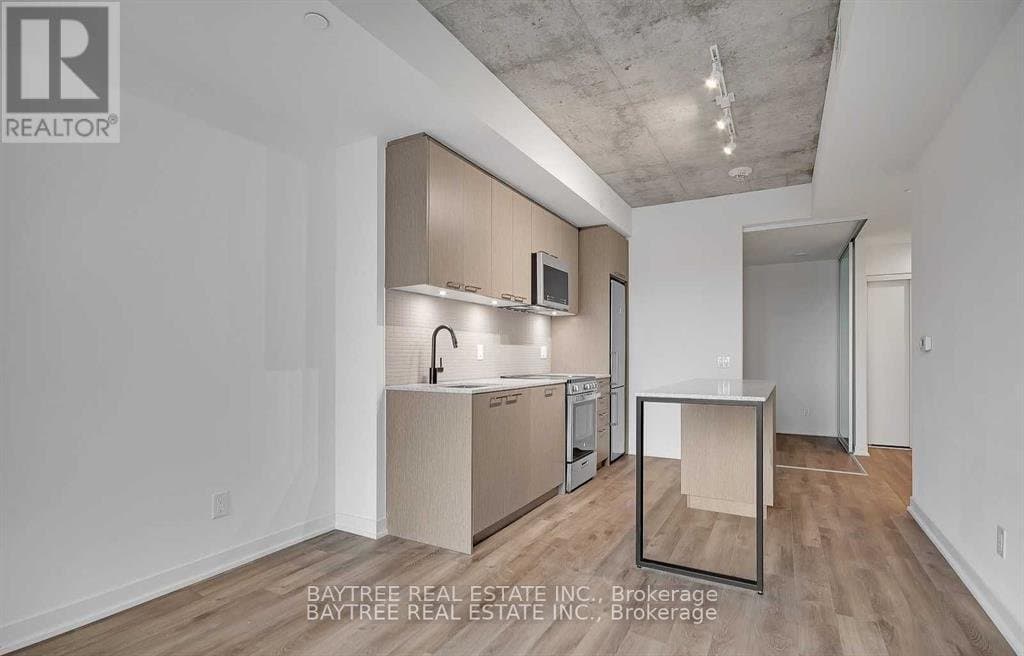 1808 St Clair Avenue - Photo 3