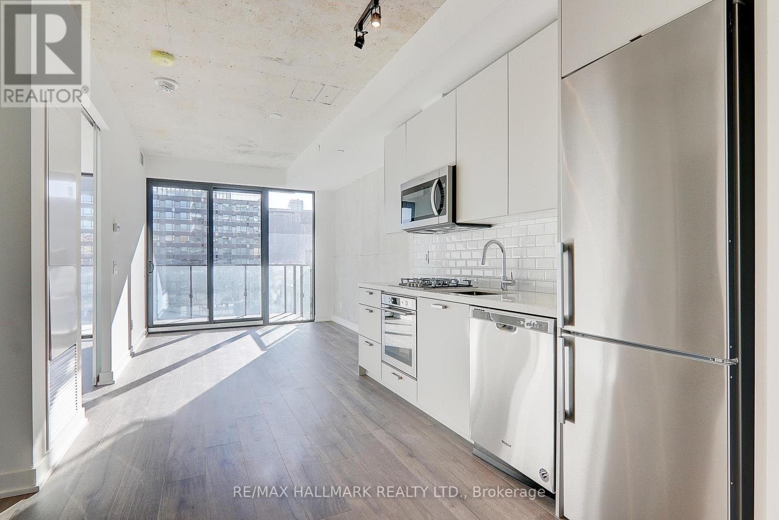 55 Ontario Street - Photo 3