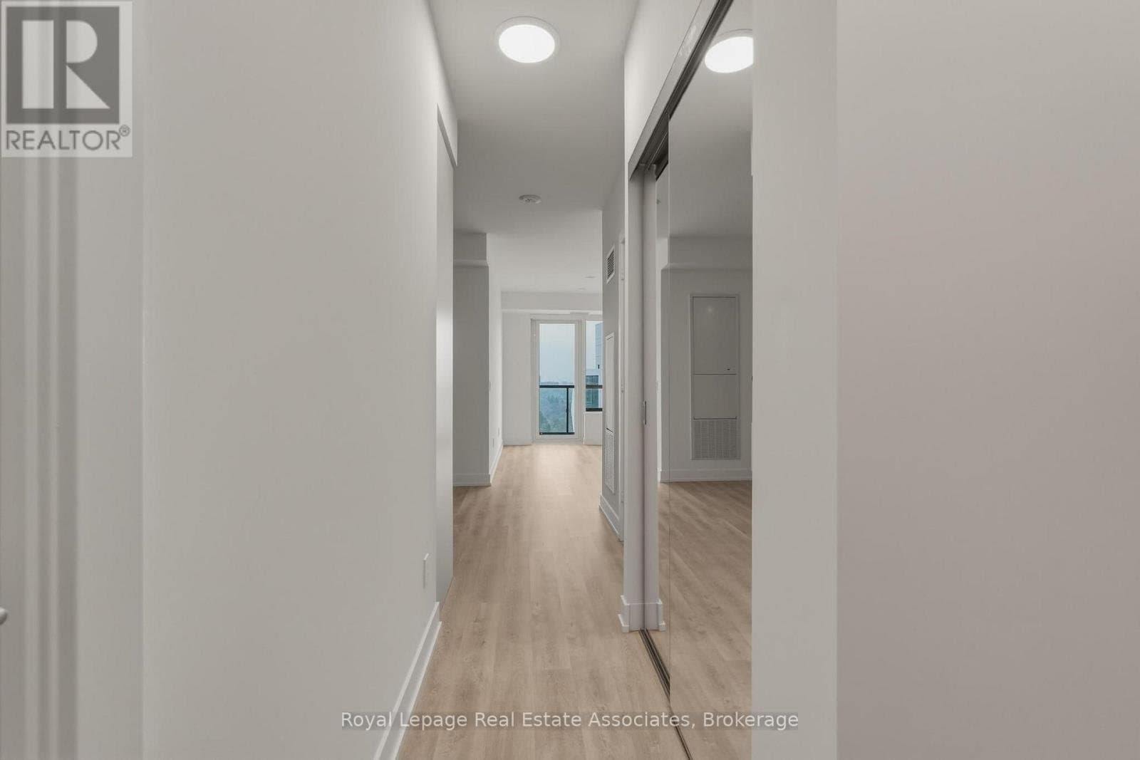 60 Central Park Roadway - Photo 1