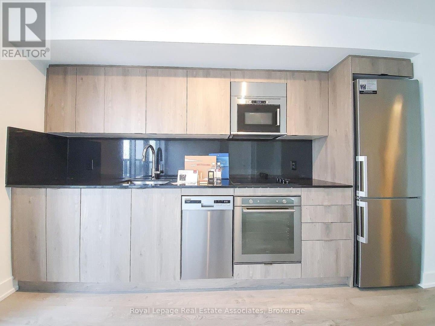 5 Mabelle Avenue - Photo 4