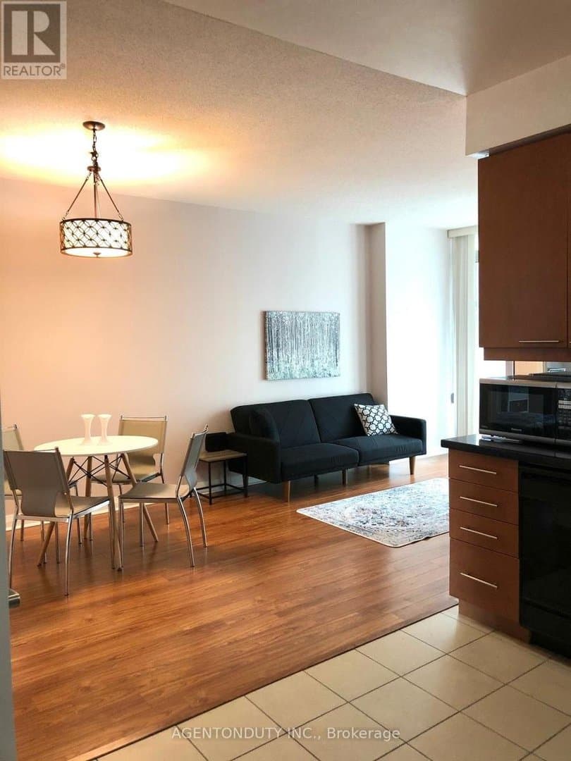 1121 Bay Street - Photo 3