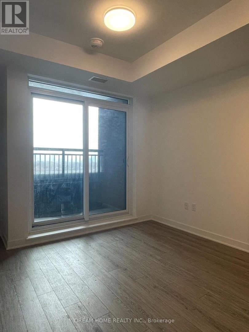 1185 Dupont Street - Photo 4