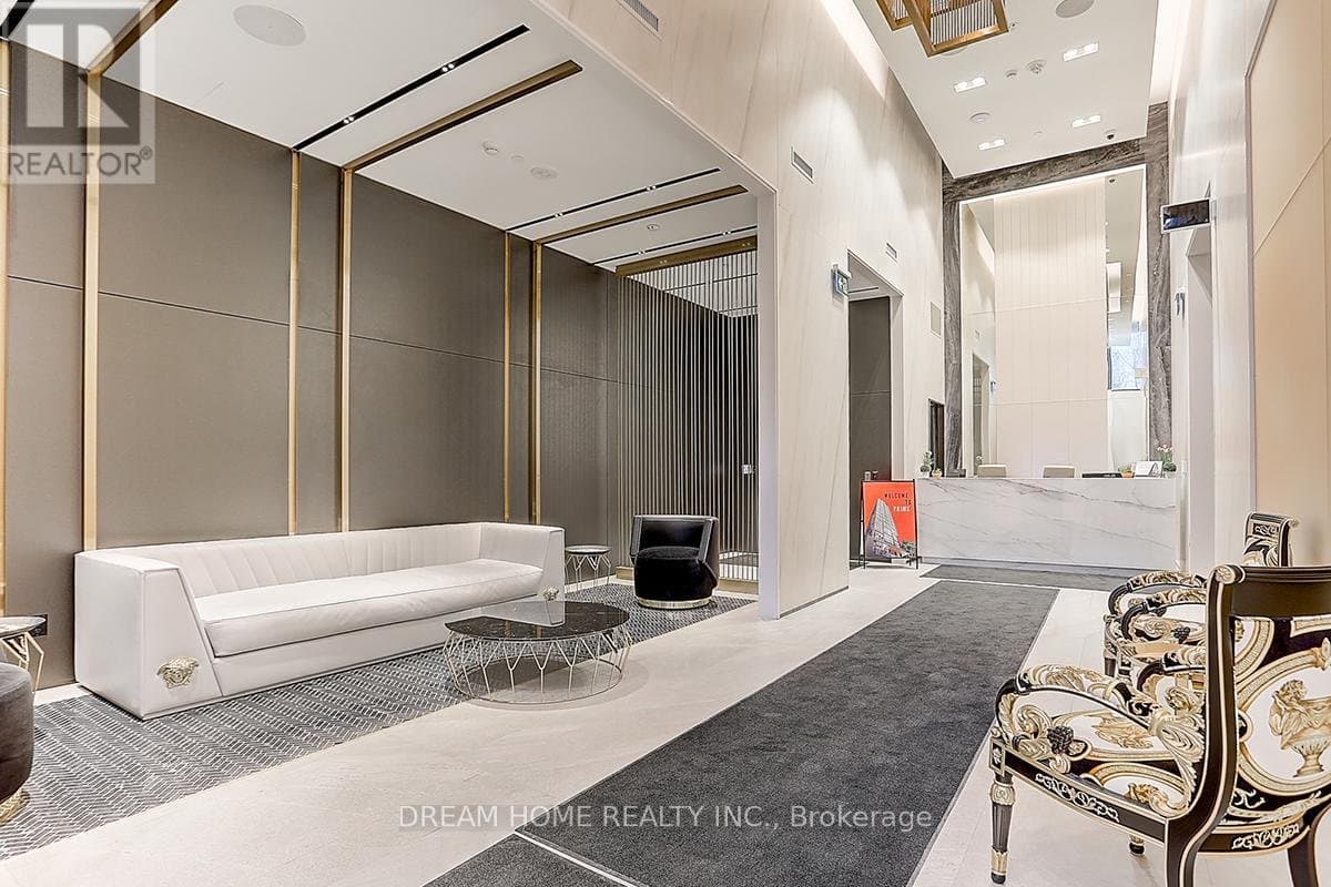 319 jarvis Street - Photo 3