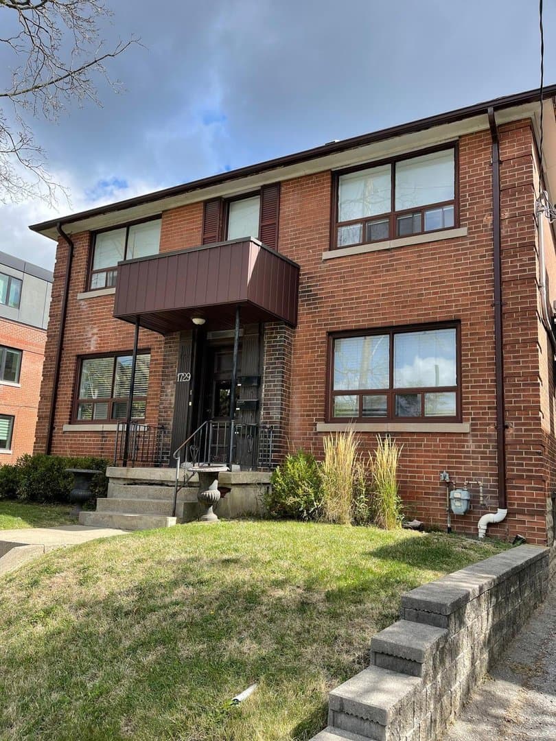 1729 Bathurst Street - Photo 2