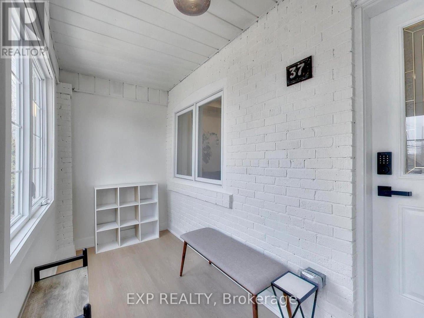 37 Gilbert Avenue - Photo 3