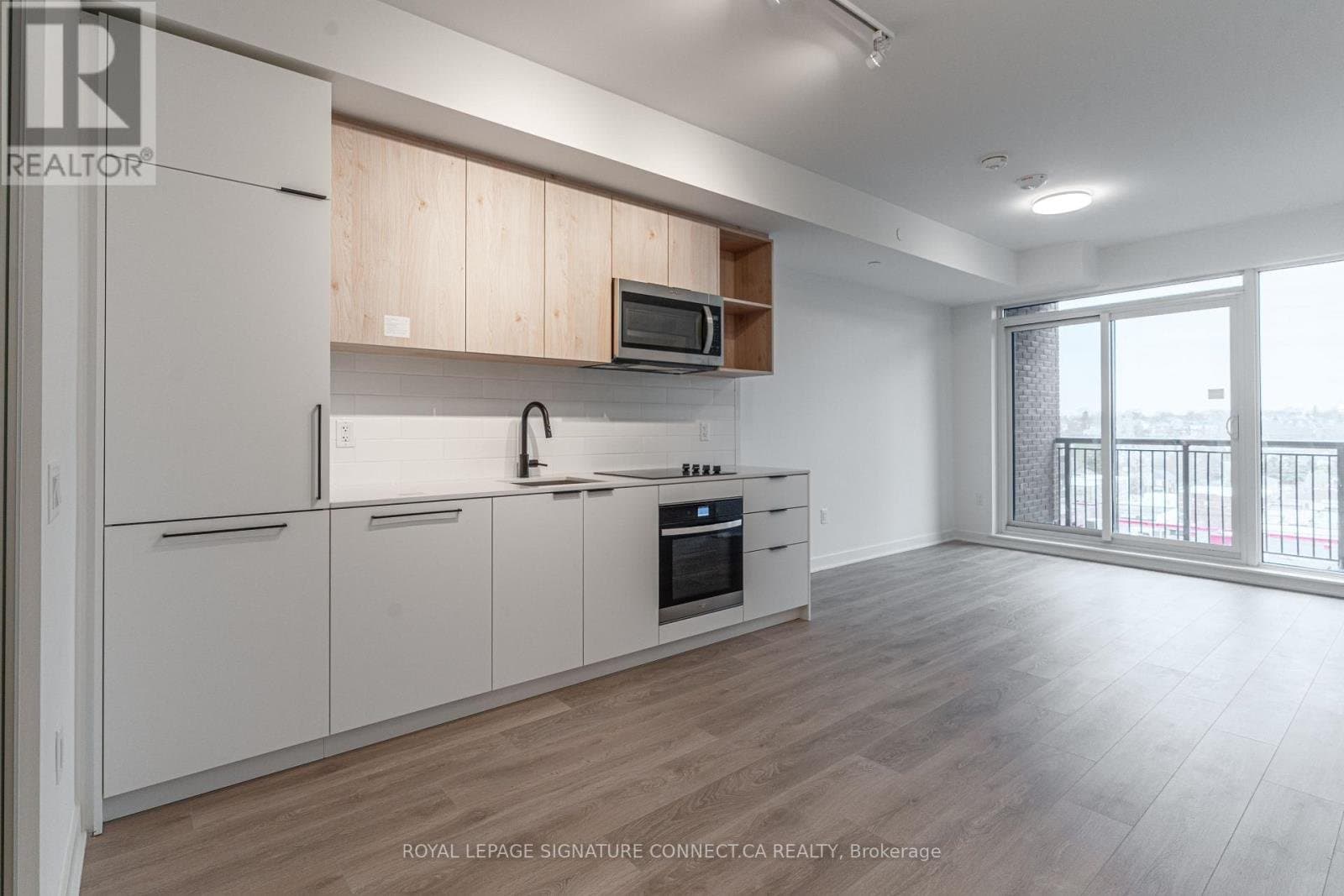 1185 Dupont Street - Photo 3