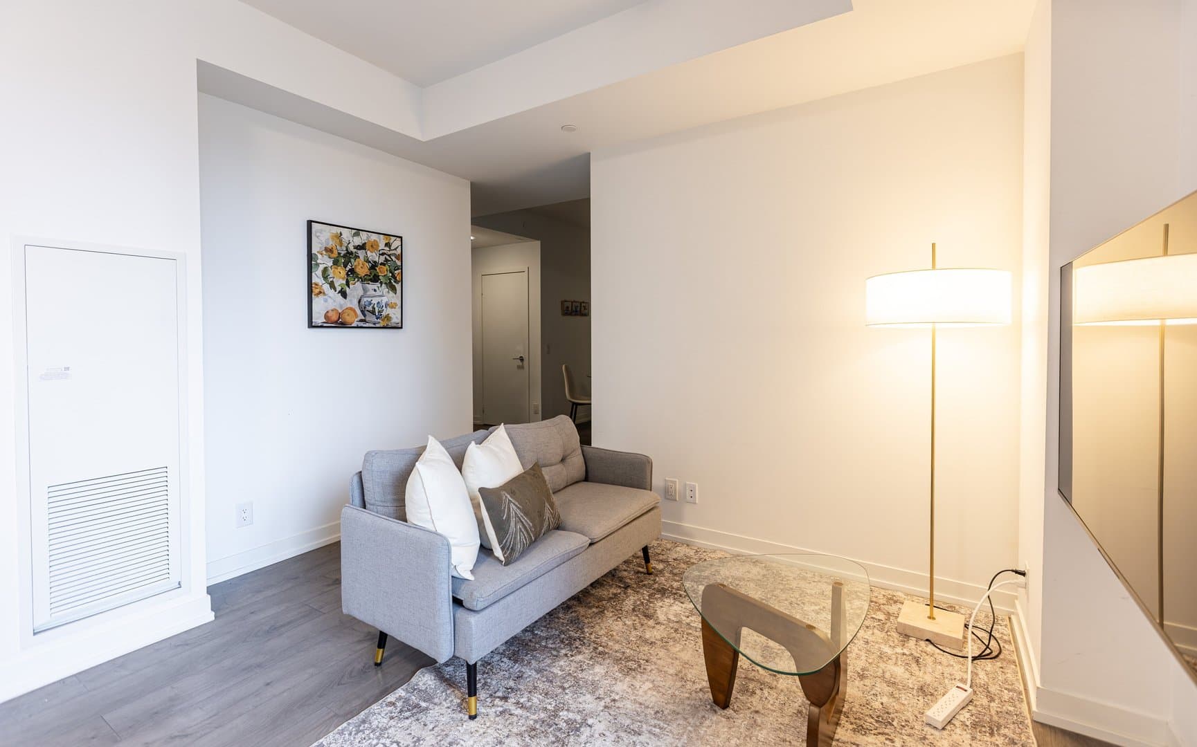 270 Dufferin Street - Photo 4