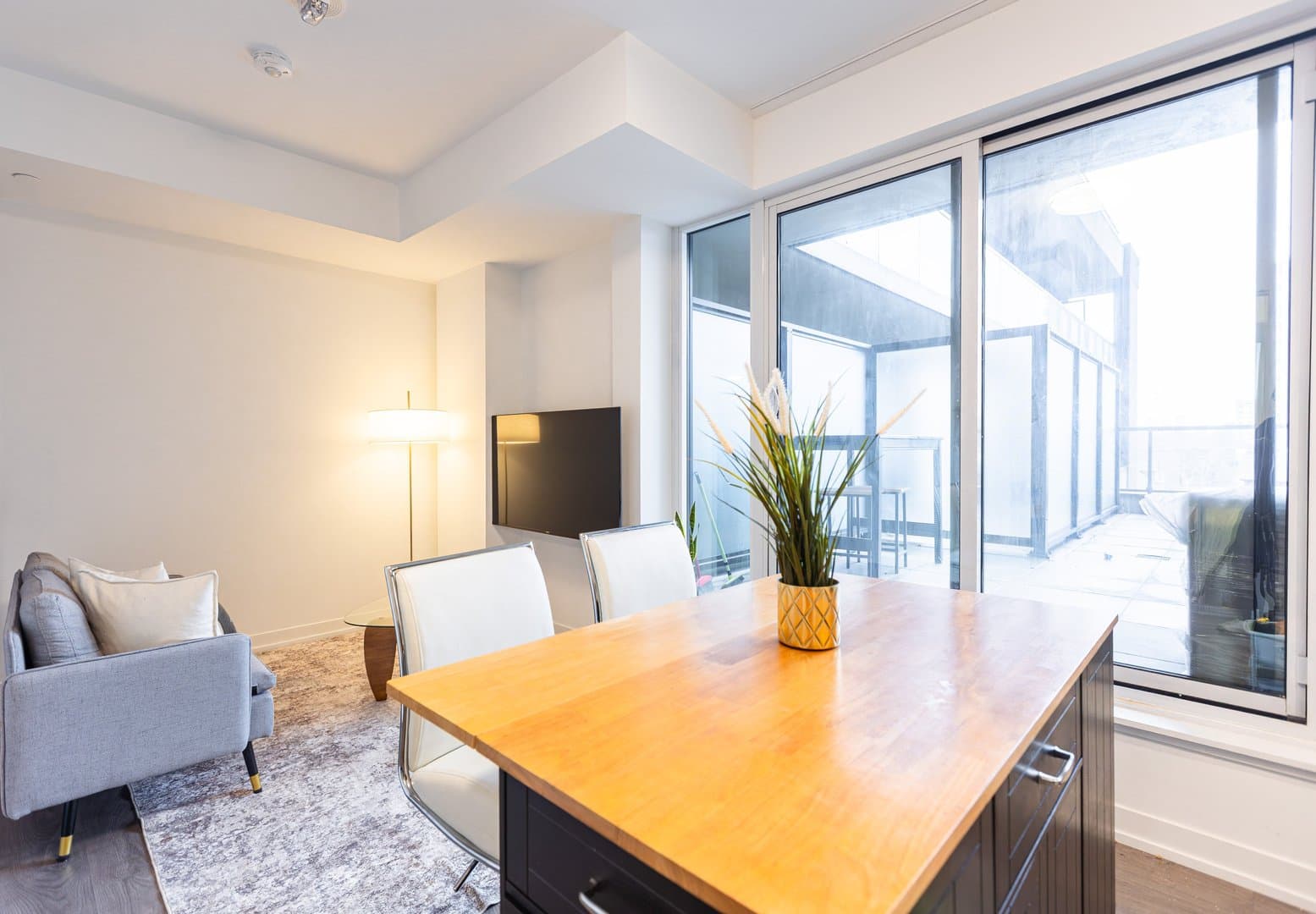 270 Dufferin Street