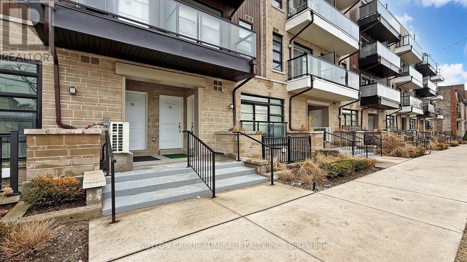 57 Finch Avenue - Photo 2