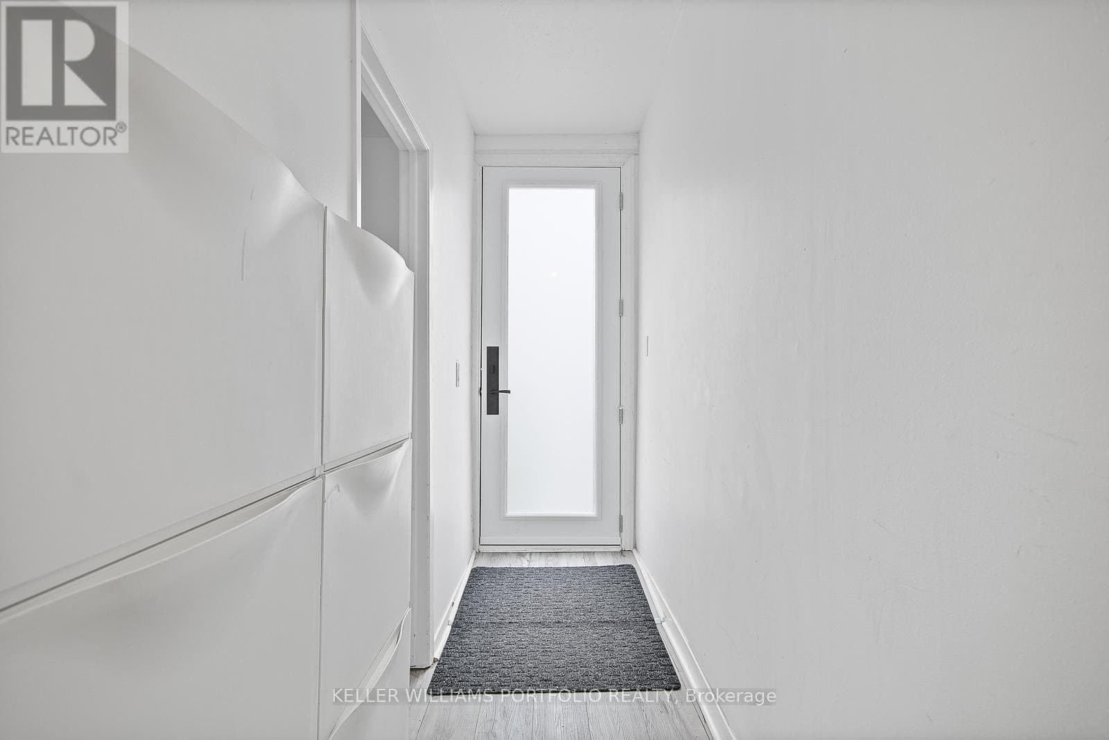 58 Manning Avenue - Photo 4