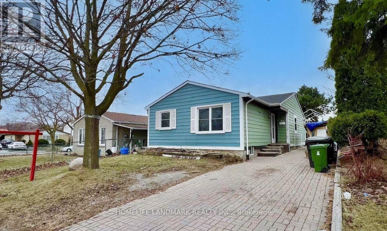 81 United Square - Photo 1
