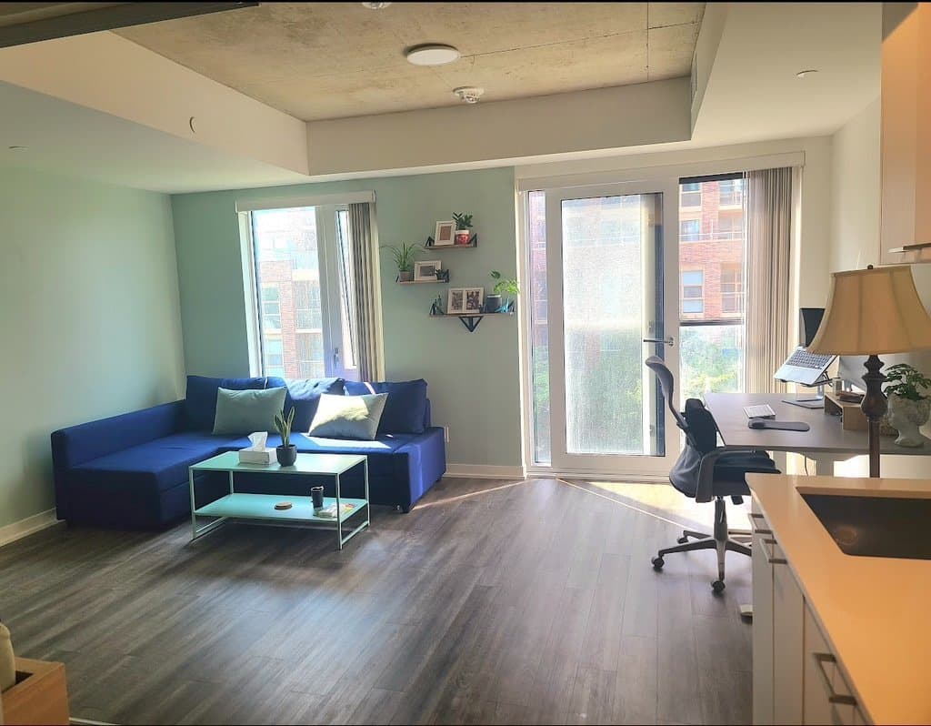 1808 Saint Clair Avenue West - Photo 2
