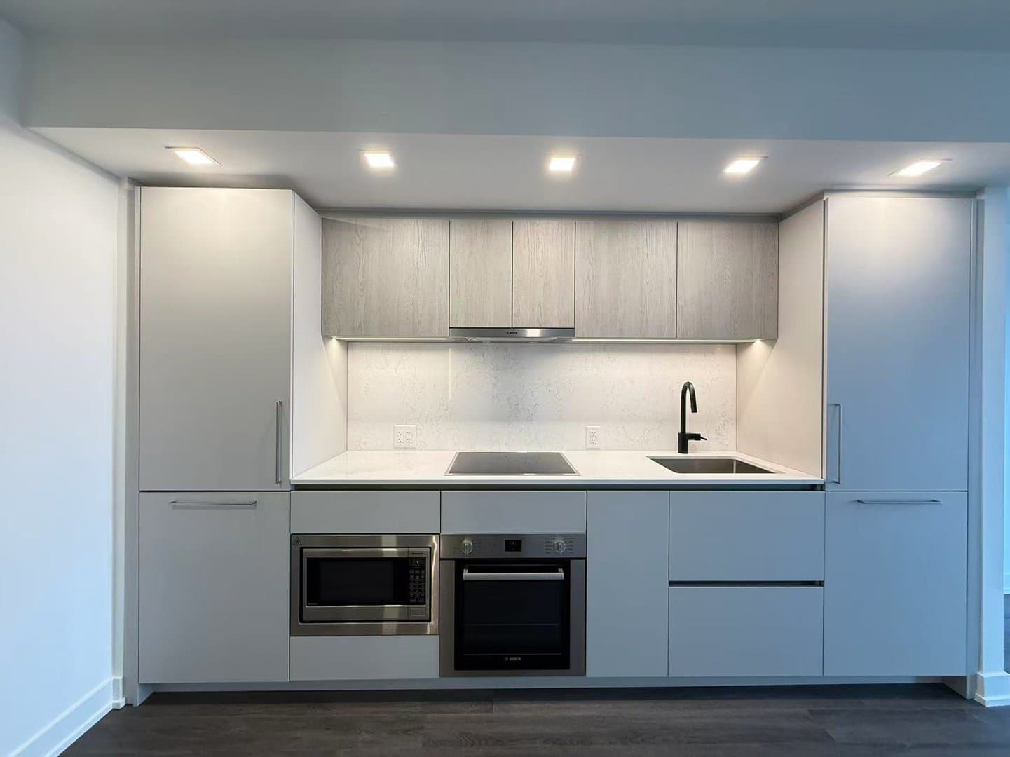 609 Sherbourne Street - Photo 2