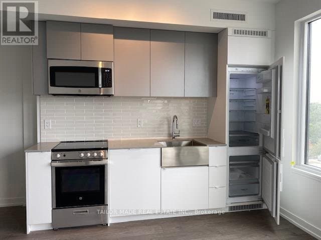 270 Dufferin Street - Photo 3