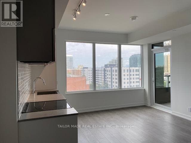 270 Dufferin Street - Photo 4