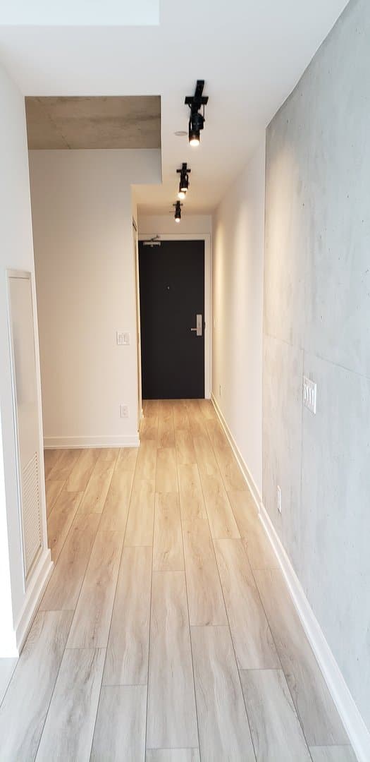458 Richmond Street West - Photo 2